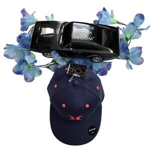 Hurley NWT Navy Baseball Cap Kids (8-20)